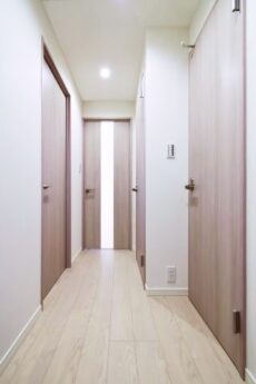 ファミネス大森 玄関