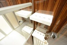 秀和大森レジデンス バス