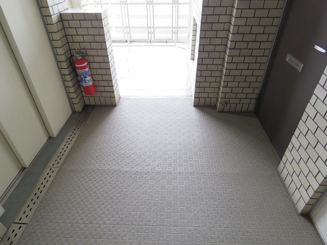 藤和三軒茶屋コープ　共用廊下