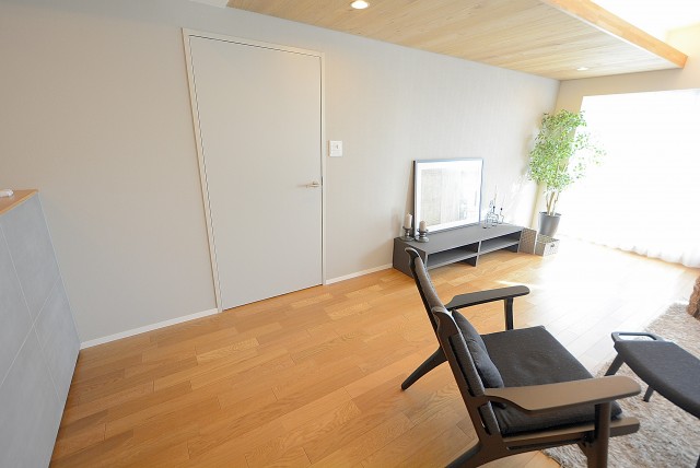 大森海岸パークハウス 廊下へ