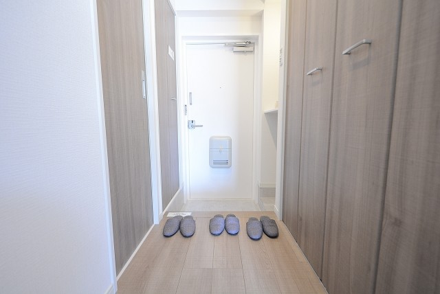 秀和大森レジデンス 玄関