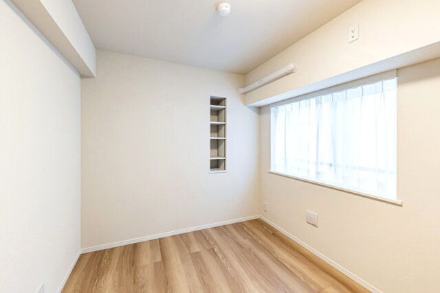 グランベル上野の杜 洋室1