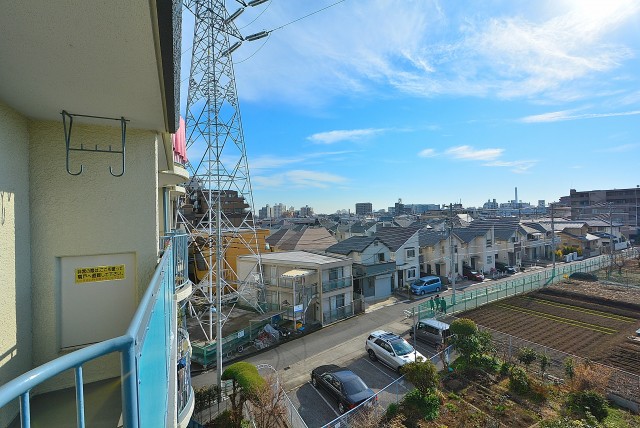 上高井戸ヒミコマンション リビングバルコニー