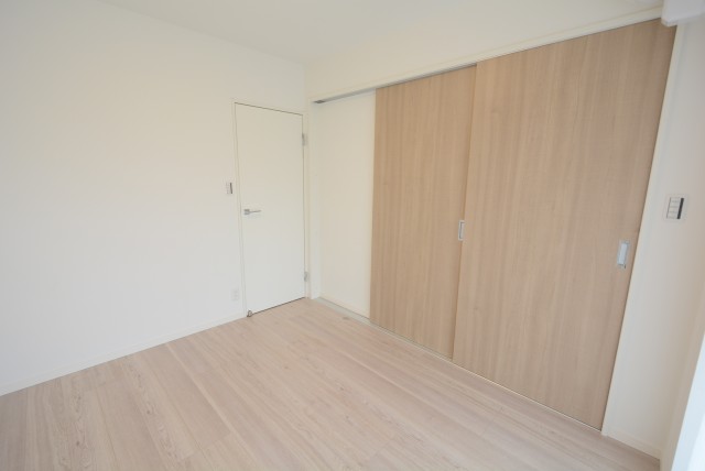 ヴィラロイヤル東中野 洋室１