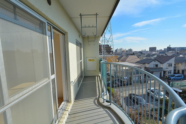 上高井戸ヒミコマンション リビングバルコニー