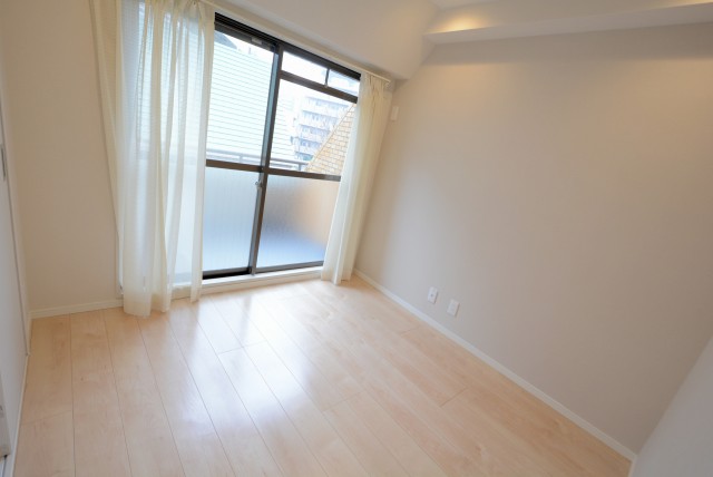 ダイアパレス中野本町 洋室2