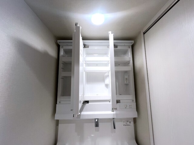 メゾンドール代々木 洗面室