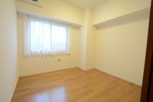 グランベル上野の杜 洋室4.9