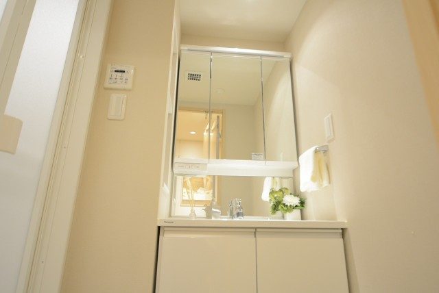 新宿御苑サニーコート 洗面