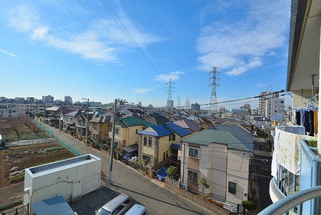 上高井戸ヒミコマンション リビングバルコニー