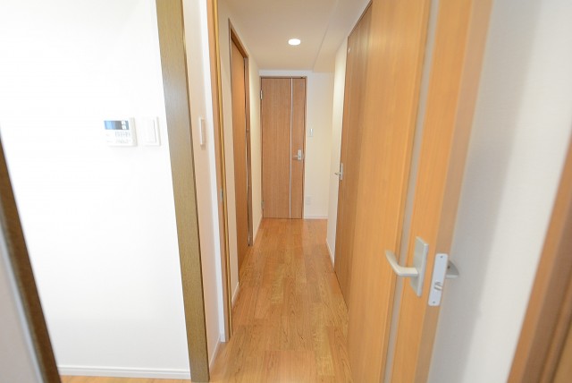 グランベル上野の杜 廊下へ