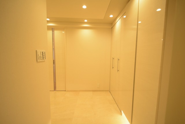 ルネ中野新橋 玄関