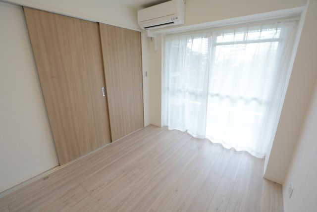 ヴィラロイヤル東中野 洋室１