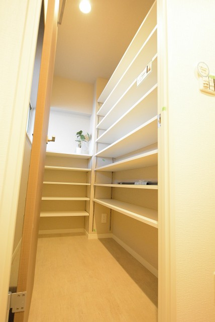 メゾンド―ル代々木 玄関