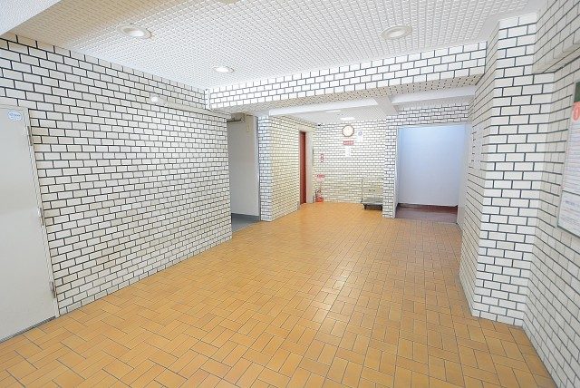 秀和大森レジデンス エントランス