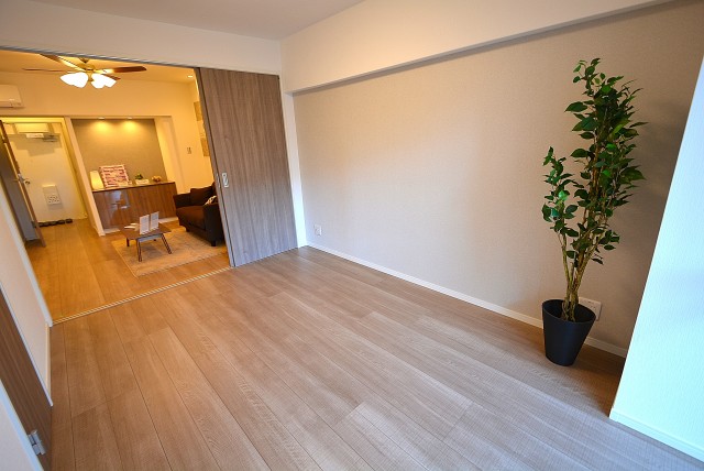 メゾンド―ル代々木 洋室5_8