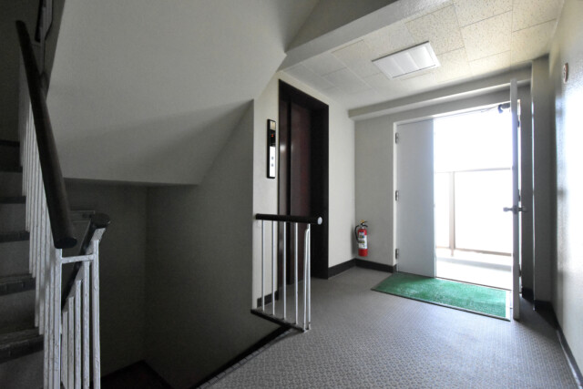 日商岩井田園調布マンション 玄関・廊下