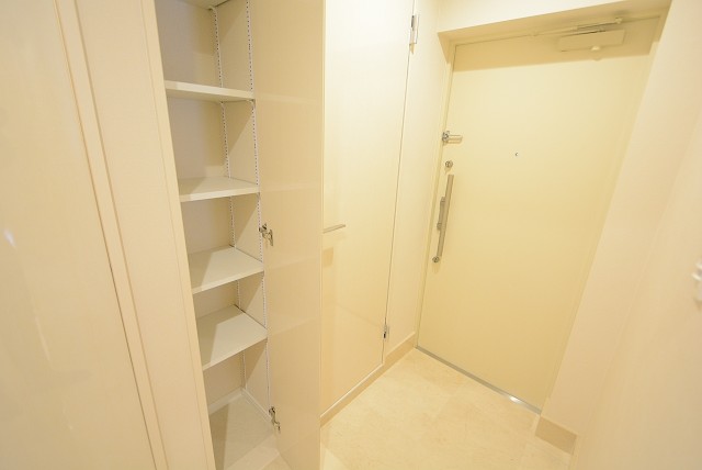 入谷アムフラット 玄関