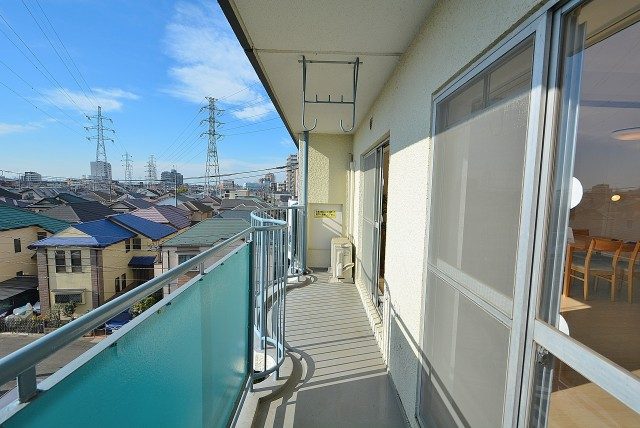 上高井戸ヒミコマンション リビングバルコニー