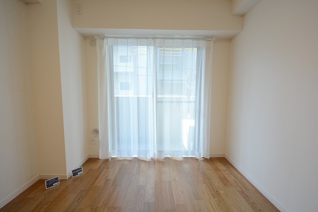 グランベル上野の杜 洋室6.4