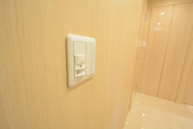 新宿御苑サニーコート 玄関