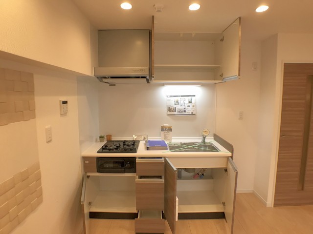 麻布霞町マンション キッチン