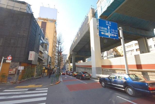 六本木通り西へ