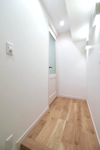 シャトレー幡ヶ谷 玄関廊下