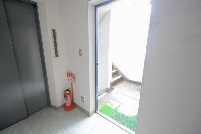 幡ヶ谷YMビル エントランス