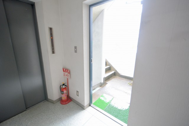 幡ヶ谷YMビル エントランス