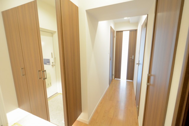 ファミール浜園 14 玄関