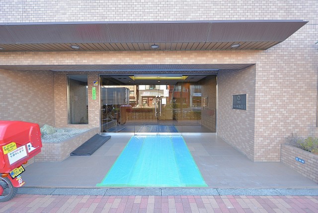 朝日クレス・パリオ西落合 エントランス