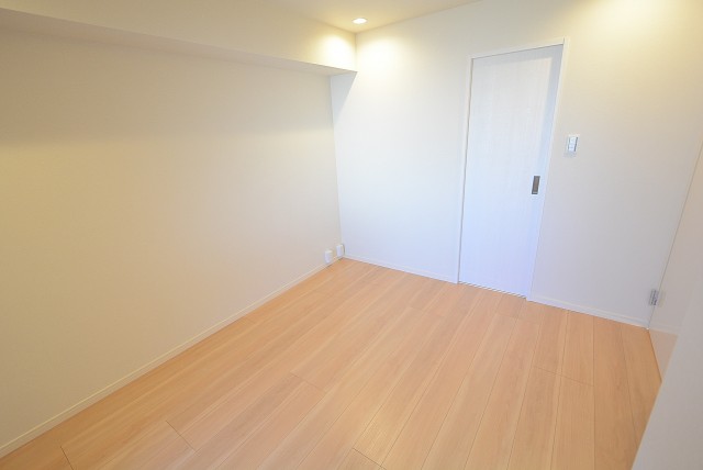 朝日クレス・パリオ西落合 洋室③