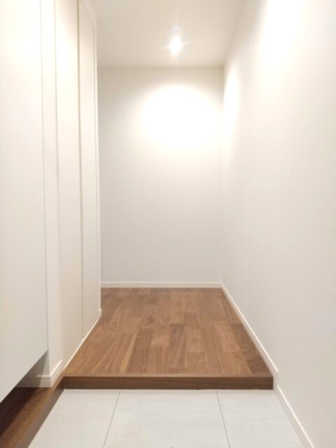 カインドステージ四谷三丁目 玄関