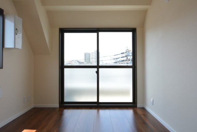 幡ヶ谷YMビル 南西側ルーフバルコニー