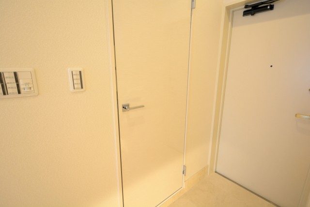 幡ヶ谷YMビル 玄関