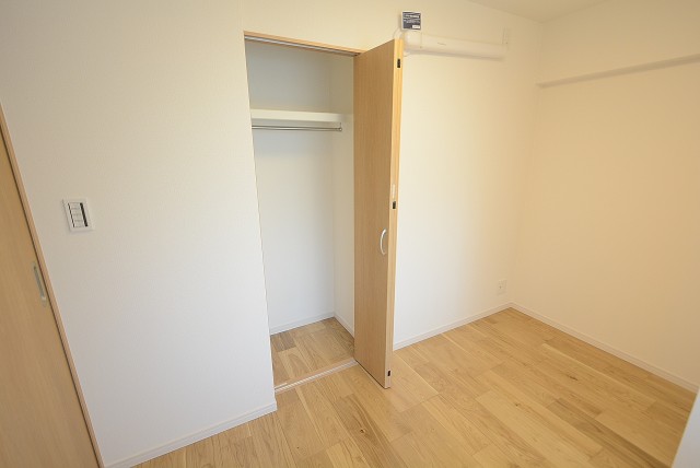 新大橋永谷マンション洋室①