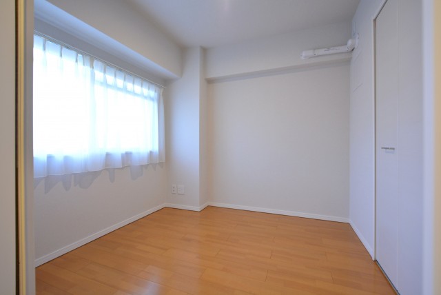 サンライズ上馬 洋室1