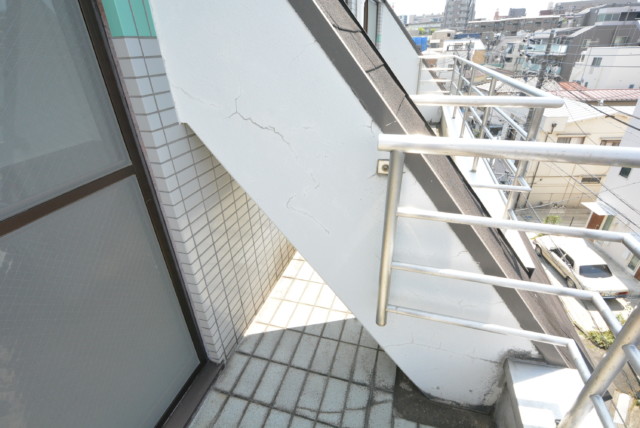 幡ヶ谷YMビル 南西側ルーフバルコニー