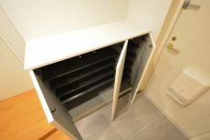 サンライズ上馬 玄関