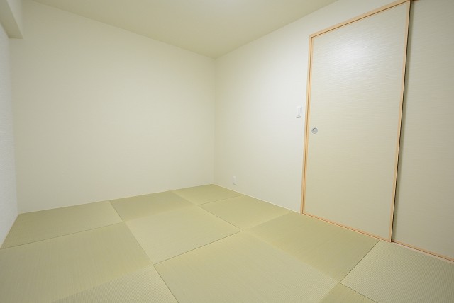 ファミール浜園 和室