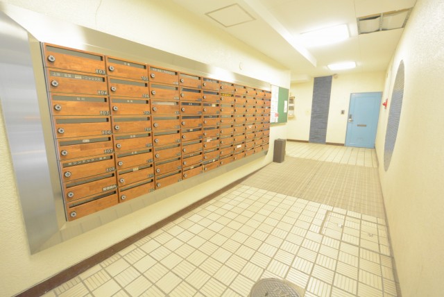 シャトレー幡ヶ谷 エントランス