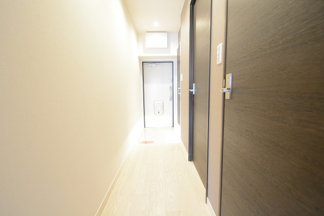 メガロン大森 玄関