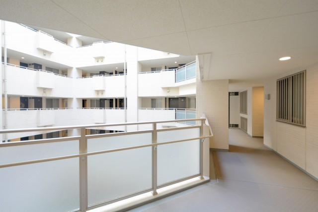 グローリオ蘆花公園 外廊下