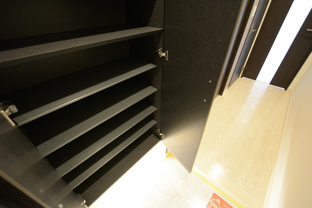 メガロン大森 玄関