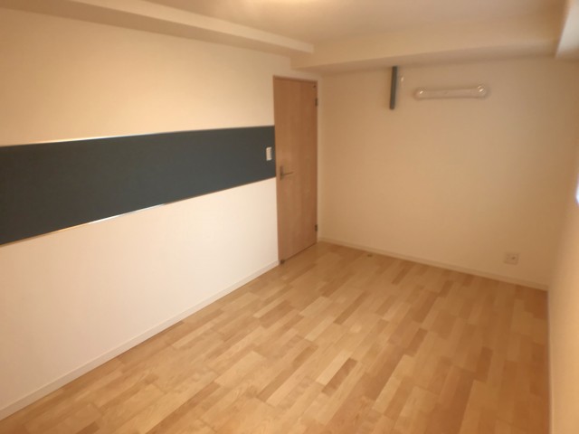 カーサ田原町 洋室③