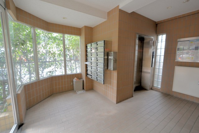 サンライズ上馬マンション エントランス