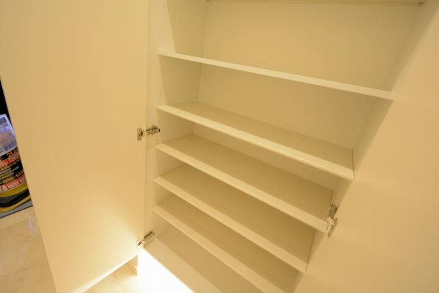 経堂ヒミコセラン 玄関