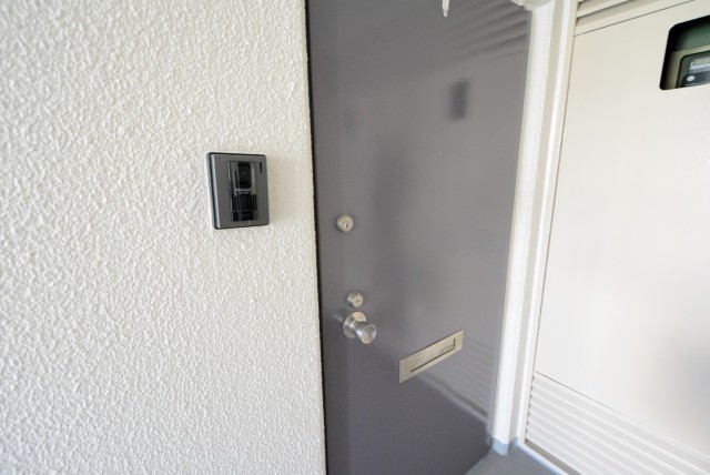 ファミール浜園 6 玄関