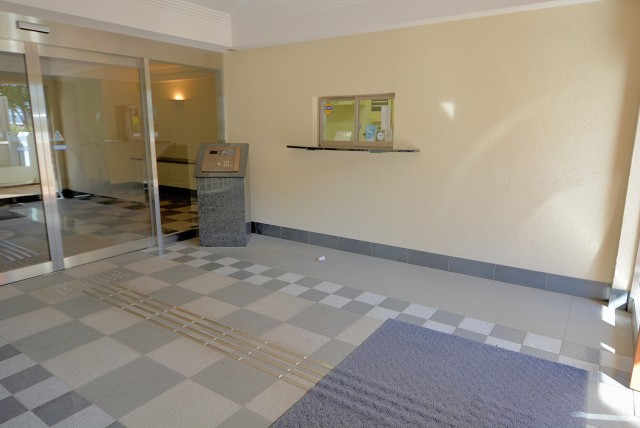 ミオカステーロ雪ヶ谷アルテパラッツォ　エントランス